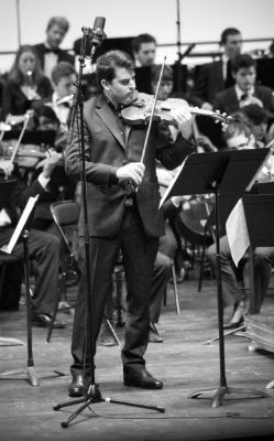 1º concierto de  abono de la temporada 2015-2016 de la Orquesta Filarmónica de Málaga. Teatro Cervantes. Manuel Hernández Silva. Amaury Coeytaux.